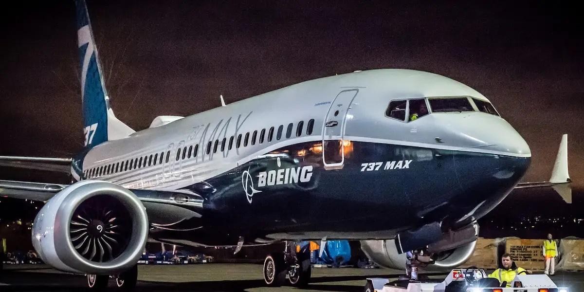 737 MAX
